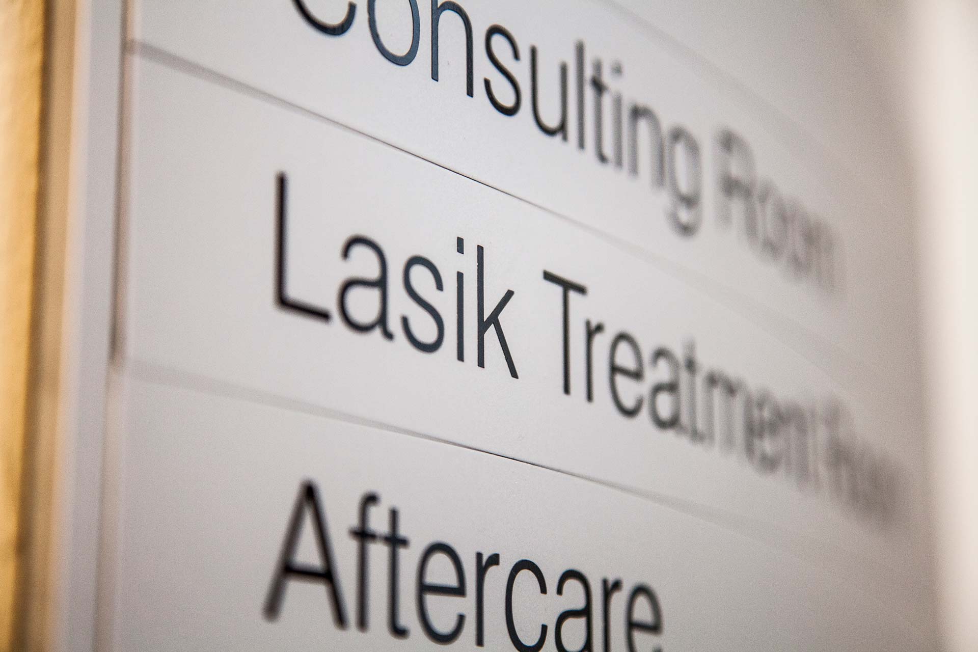 clinic-sign